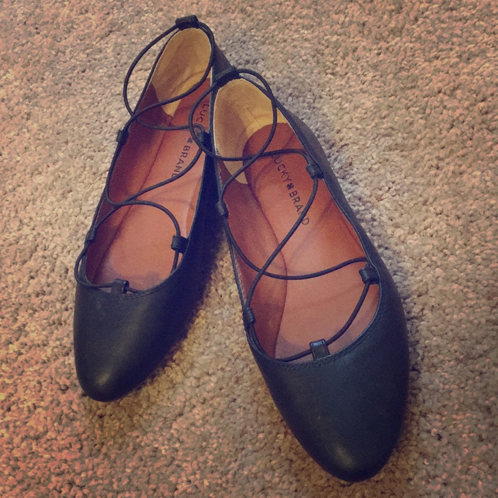 Black ballet flats